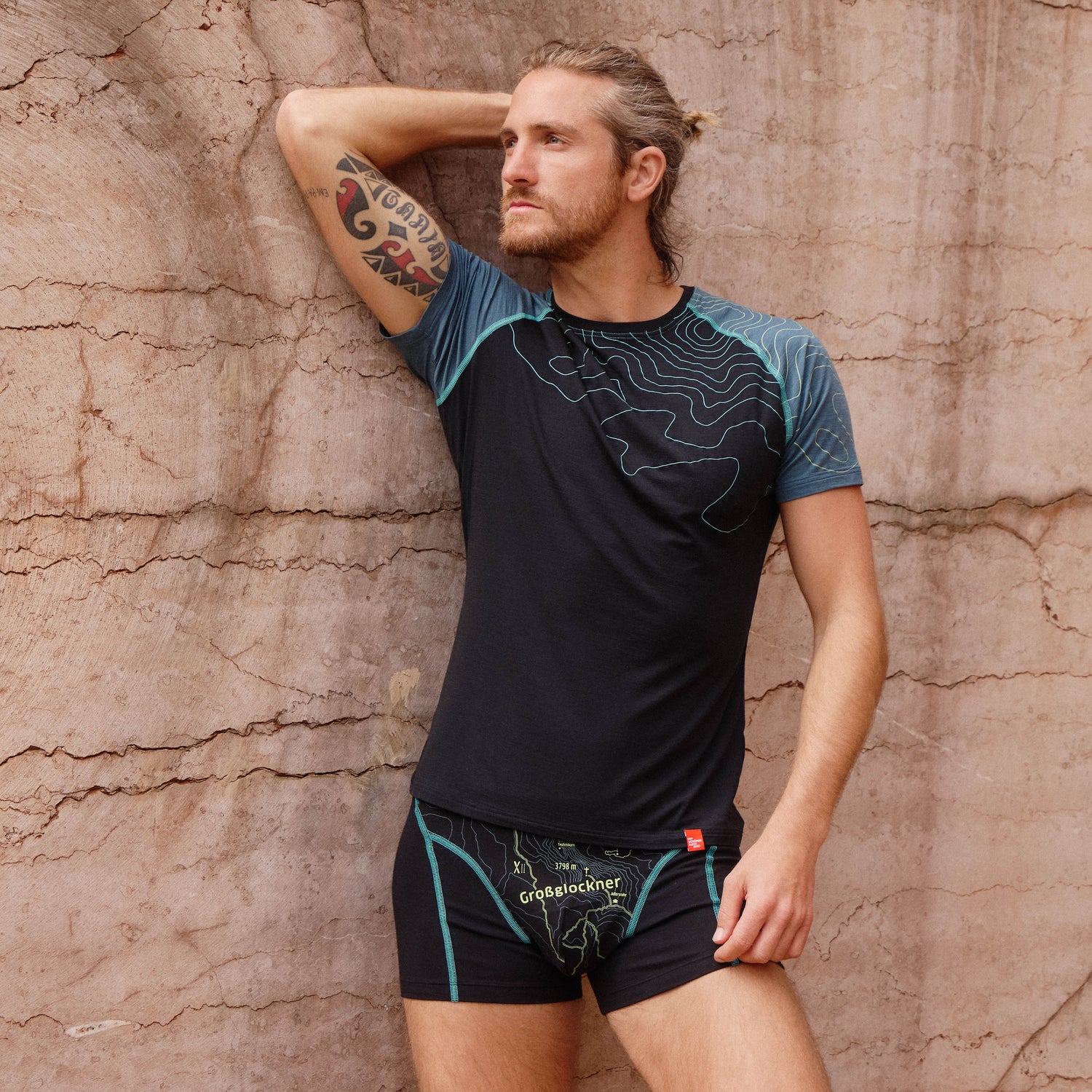 EIN SCHÖNER FLECK ERDE. Herren Unterhose aus Bio-Baumwolle produziert in Europa mit Motiv Großglockner und Merinoshirt, nachhaltig und fair.