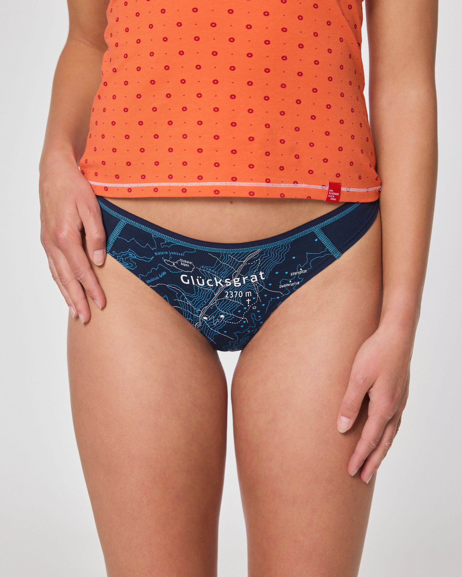 Sexy String Tanga. Erotische Unterwäsche Glücksgrat. Unterhose mit Berg. String Bio-Baumwolle. String nachhaltige Materialien. String Tanga Europa.