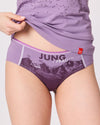 Sportlich geschnittene Damen-Unterhose im Farbton flieder mit Motiv Jungfrau. Berg in der Schweiz. Jungfrau, Eiger, Mönch.