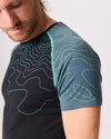 Unterwäsche aus Merinowolle und Tencel von EIN SCHÖNER FLECK ERDE, Studiofoto von einem männlich Modell mit Funktionswäsche 